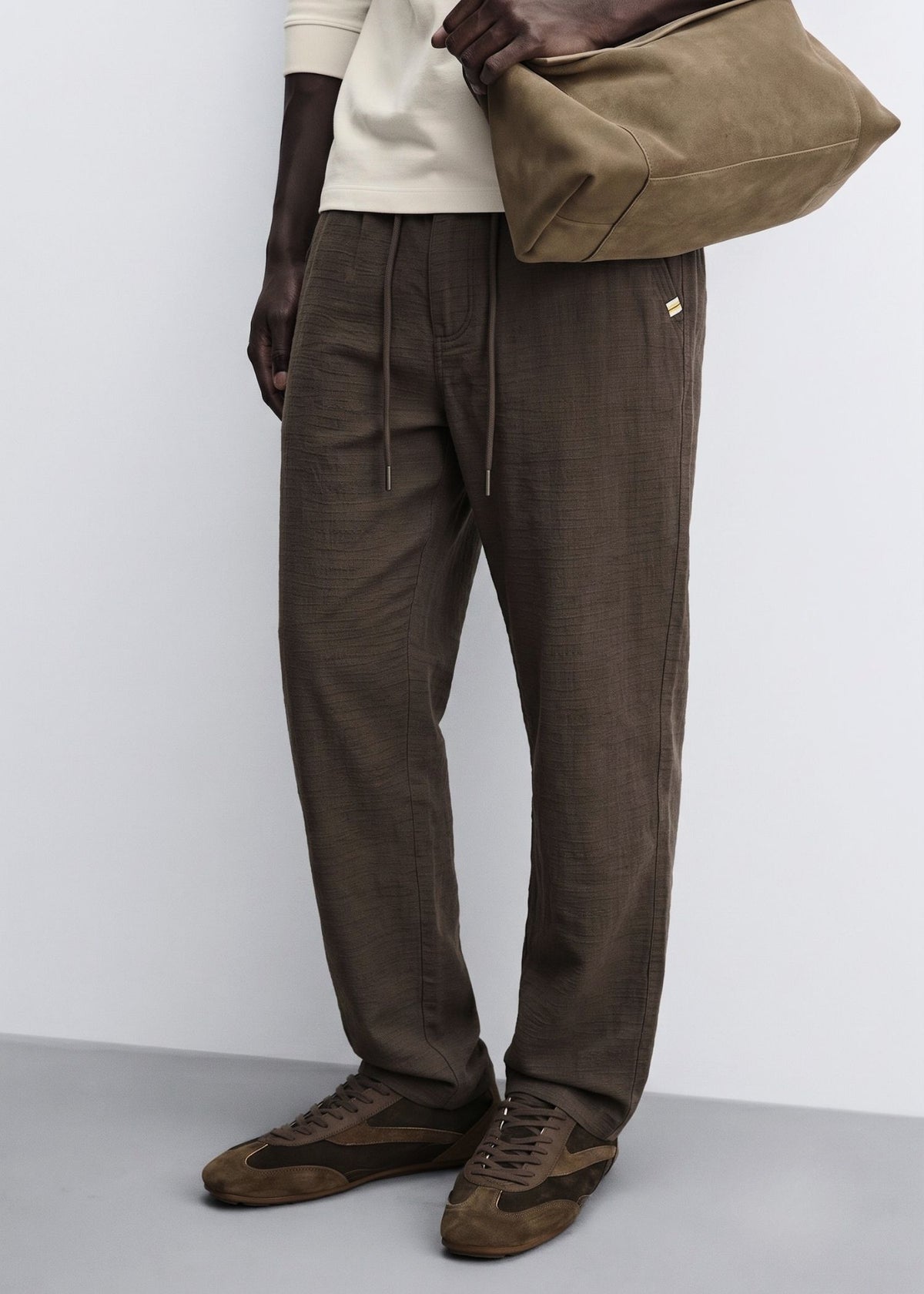 Escurvy Brown Textured Drawstring Pant