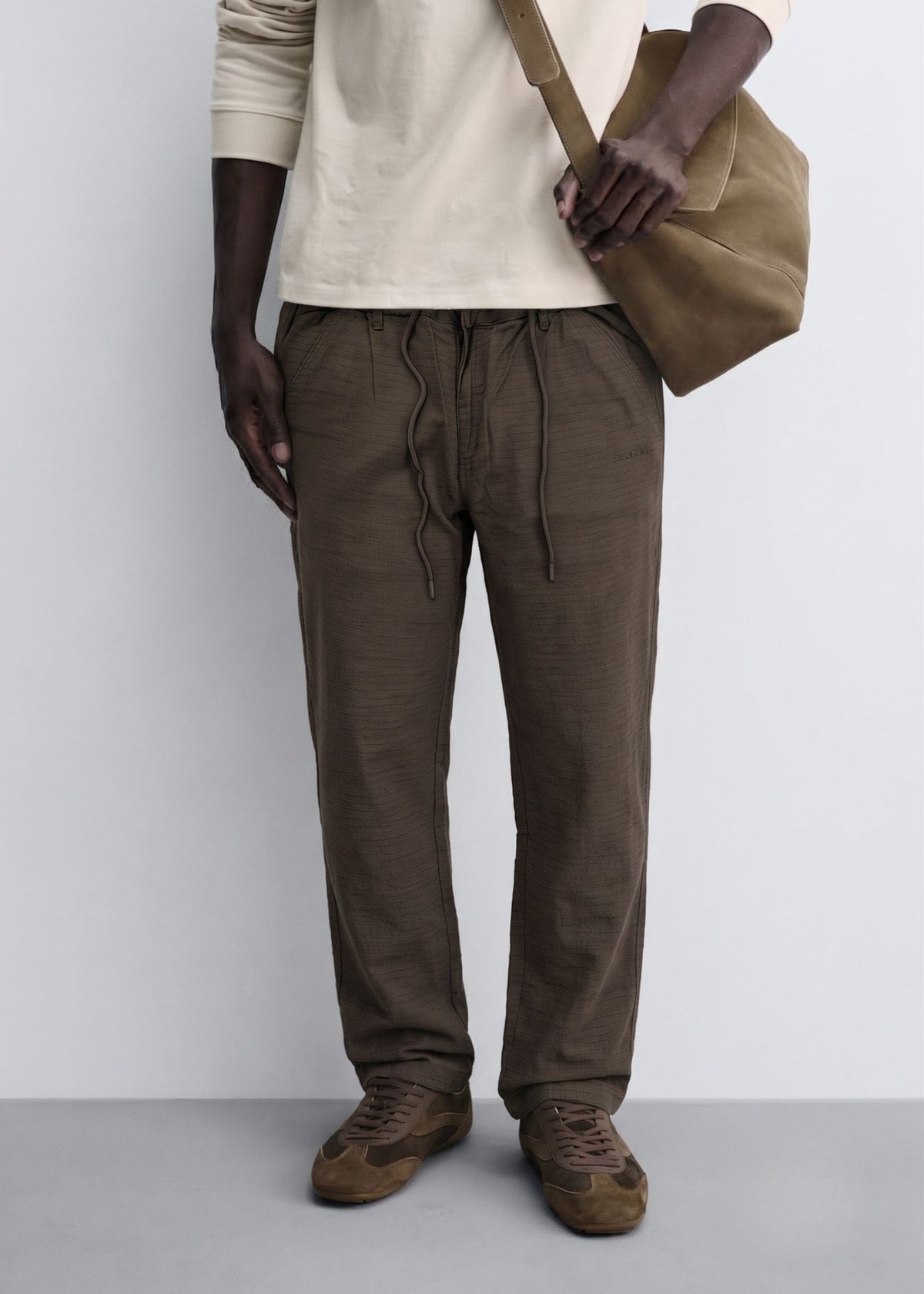 Escurvy Brown Textured Drawstring Pant